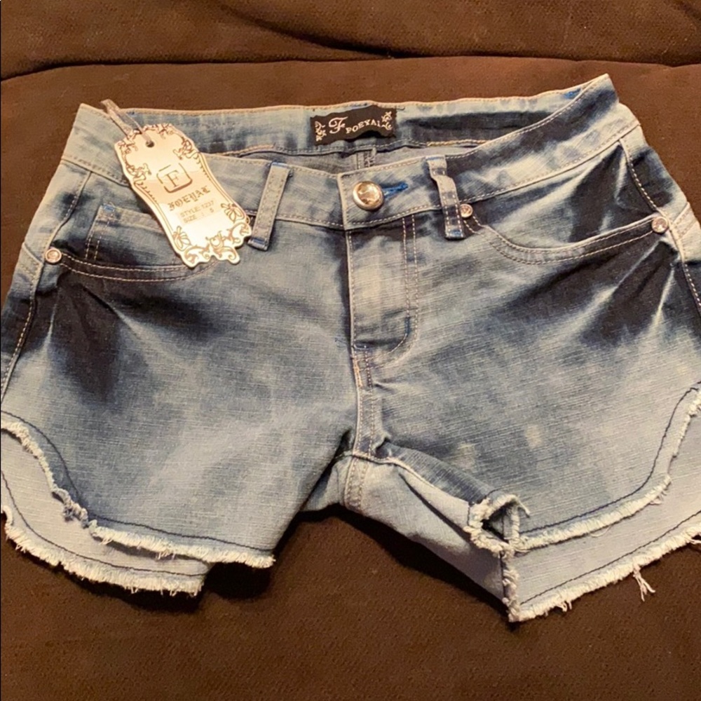 foyal Shorts Size 5 brand new